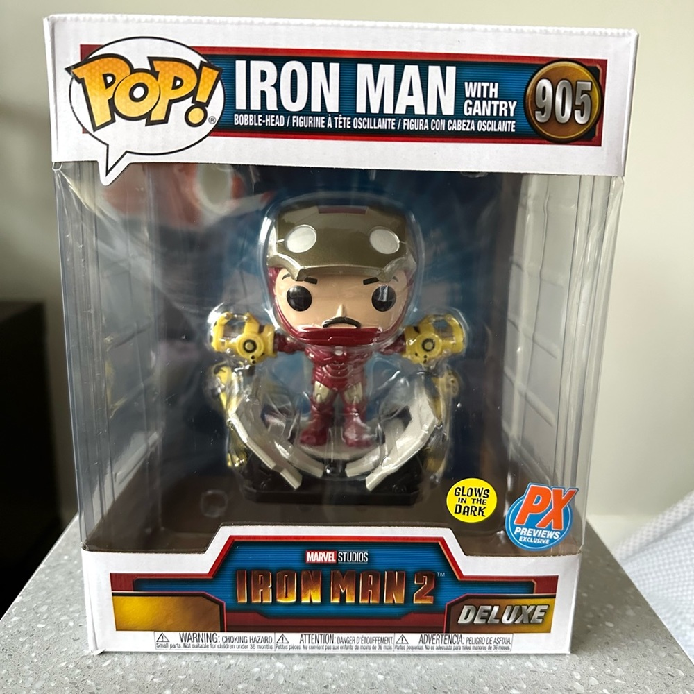 NIB Iron Man with Gantry Funko Pop Glow in the Dark PX Exclusive 6”